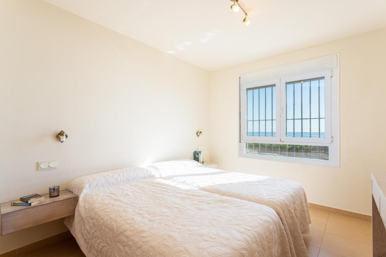 Charming Villa On The Seafront Marbella Dış mekan fotoğraf