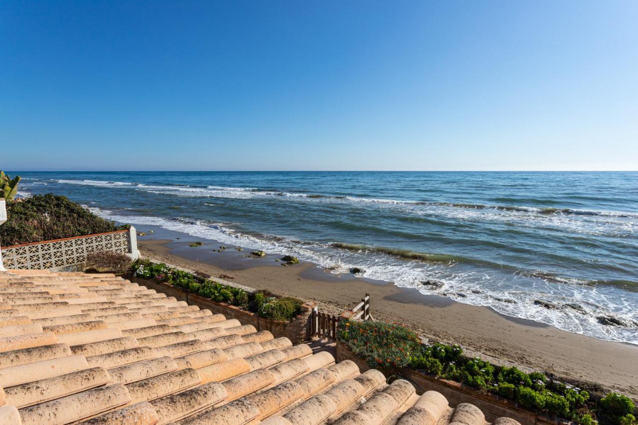Charming Villa On The Seafront Marbella Dış mekan fotoğraf