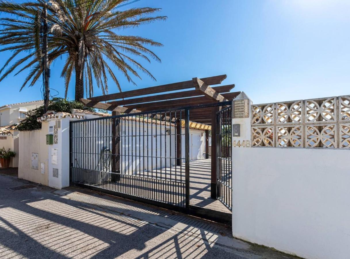 Charming Villa On The Seafront Marbella Dış mekan fotoğraf