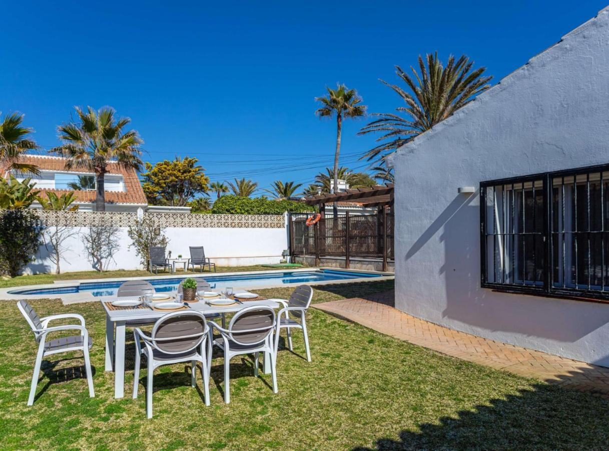 Charming Villa On The Seafront Marbella Dış mekan fotoğraf
