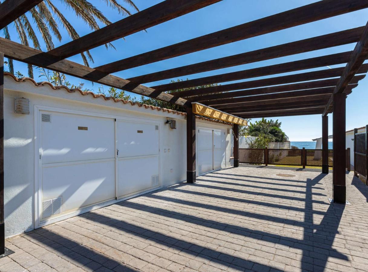 Charming Villa On The Seafront Marbella Dış mekan fotoğraf
